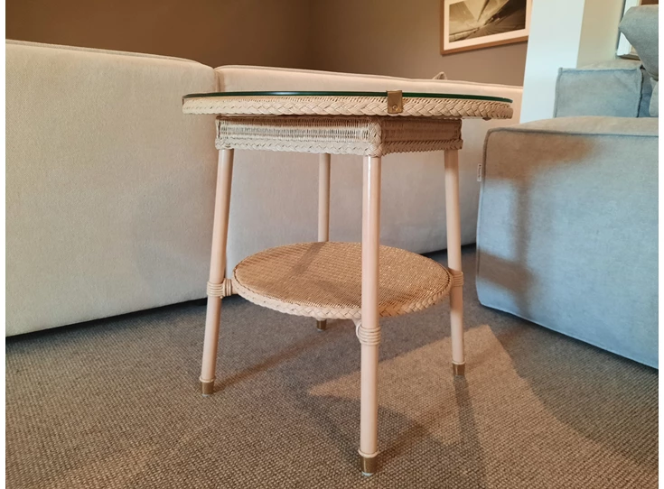 Tafeltje Jersey toonzaalmoddel 2854.jpg