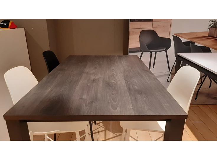 Toonzaalmodel bartafel Verona