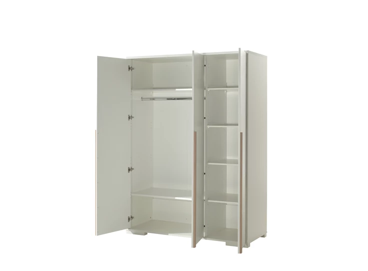 Kleerkast binnen aanzicht