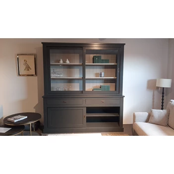 Cabinet boxx laatste stuk met schuideuren van glas met lades en gesloten schuifdeuren voorkant