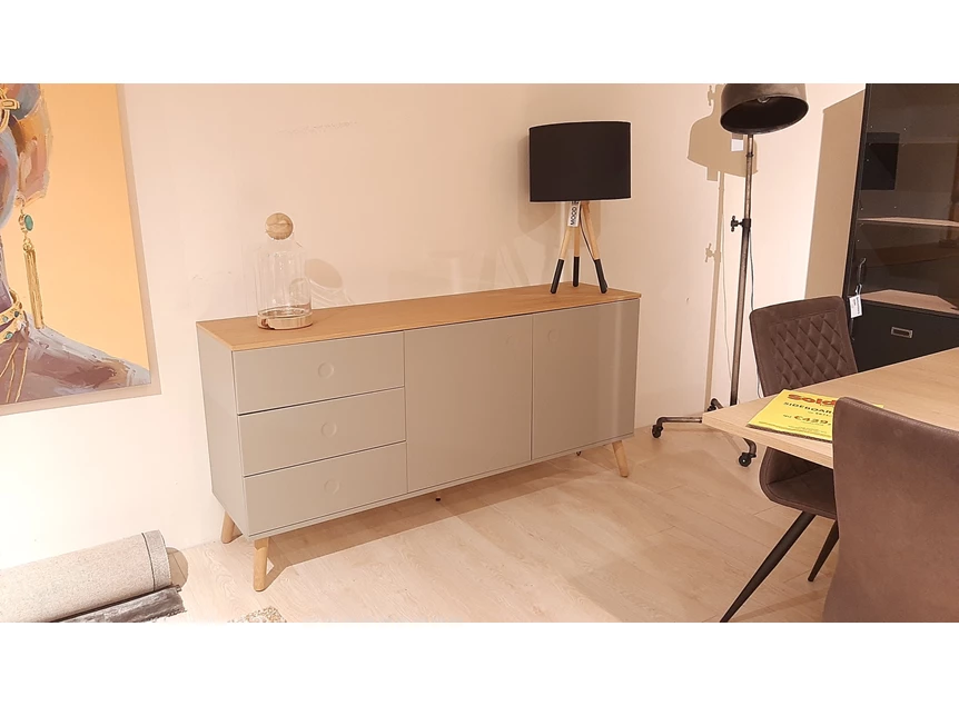 Toonzaalmodel sideboard Dot