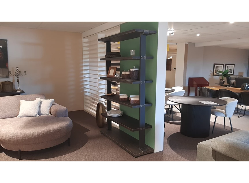 Toonzaalmodel wandrek Embrace Pascale Naessens