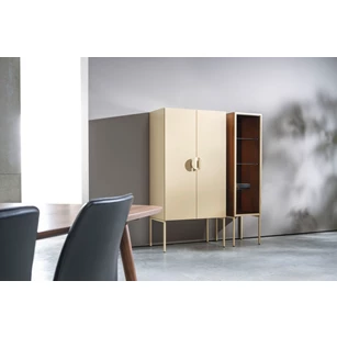 Barkast met vitrine Cubo opstelling 209 combi matte lak en hout Sudbrock