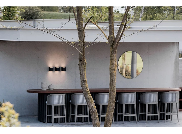 Sfeerfoto Spiegel Hoop Black L 2921.351 rond outdoor Deknudt Mirrors