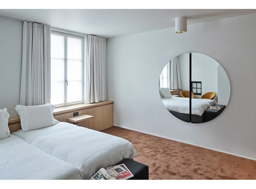 Sfeerfoto Spiegel Luna Black Round M 2869.350 rond Deknudt Mirrors