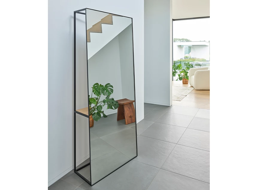 Sfeerfoto Spiegel Chassis XL Black 3052.351 vrijstaand Deknudt Mirrors