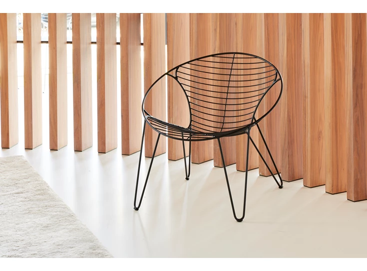 Wire Low Chair sfeerbeeld.jpg