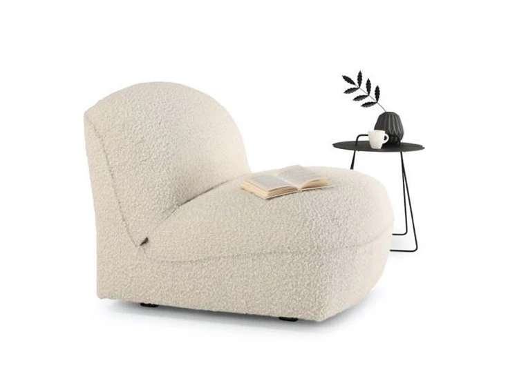 Bijzetzetel Lala Moome by Indera schuin voorkant.jpg