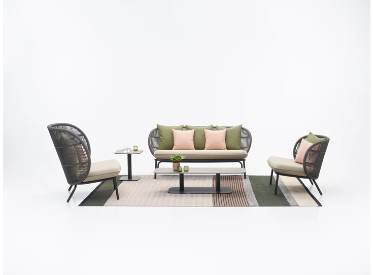vincent-sheppard-kodo-lounge-chair-lounge-sofa-lounge-cocoon-coffee-table-side-table opstelling.jpg