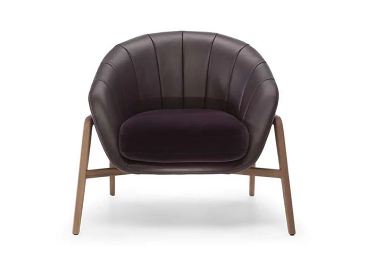 Bijzetzetel Cassia Natuzzi Italia voorkant.jpg