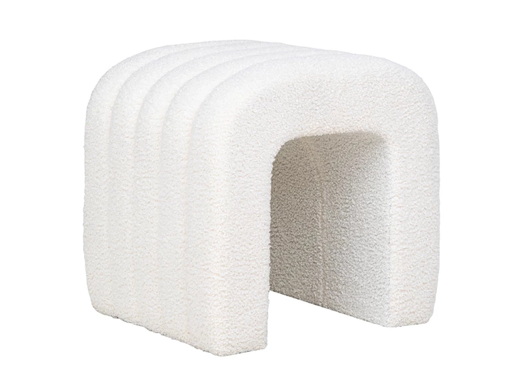Poef Colma bouclé wit 1501225 schuin voor.jpg
