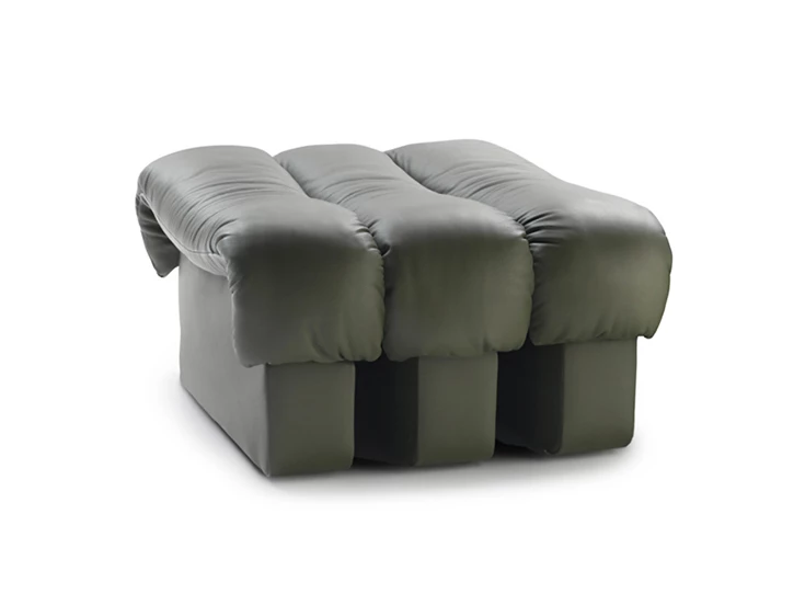 Poef Snake DS-600 donkergroen leder De Sede.jpg