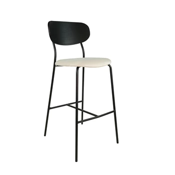 Barstoel Oona schuin voor.jpg