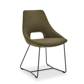 Stoel Navarra sledeframe Mustering schuin voor.jpg