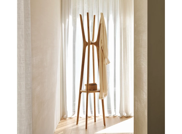 Sfeerfoto Staande kapstok Pi Coat Stand 51320 Ethnicraft