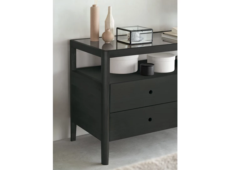 Zijde sfeerfoto Commode Oak Spindle Black Dresser 51240 Ethnicraft