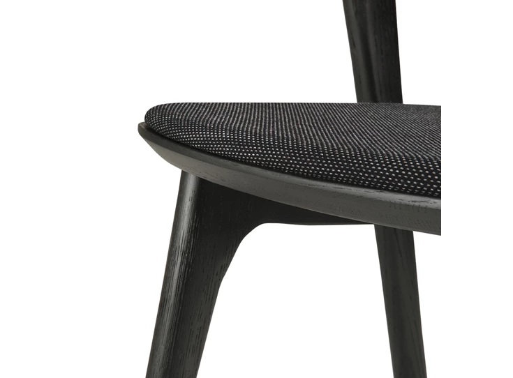Zitkussen Armstoel Oak Bok Black Dining Chairs Soft Black Fabric 51485 Ethnicraft