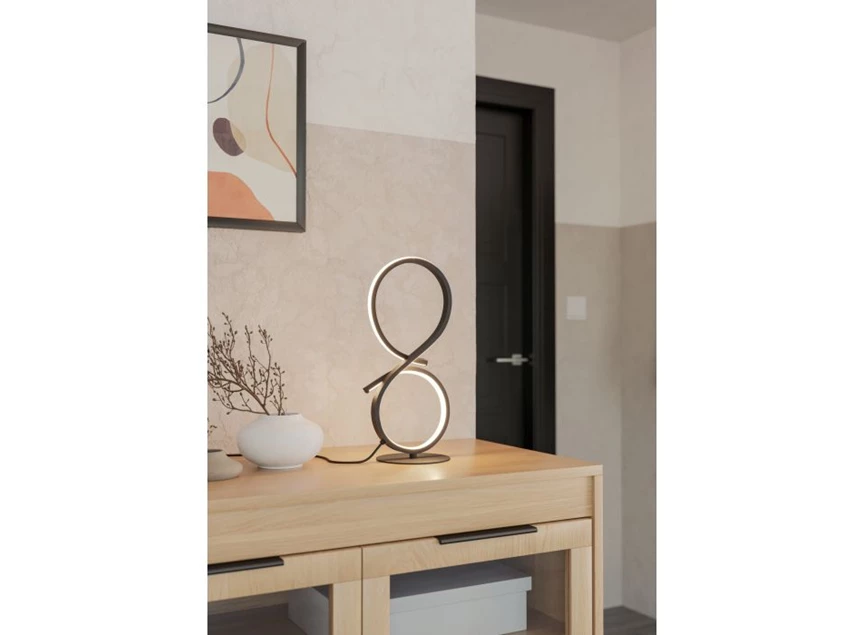 Serpins tafellamp- zwart- led- sfeerbeeld