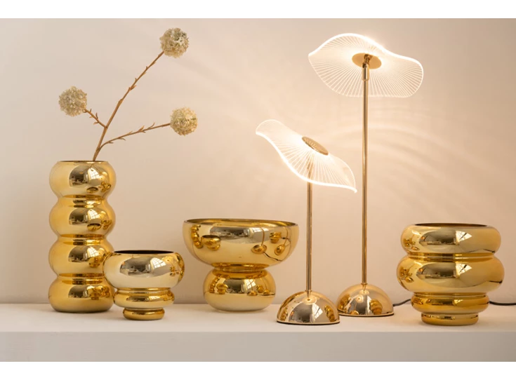 Tafellamp led bloem- metaal/plastiek- goud- large- sfeerbeeld