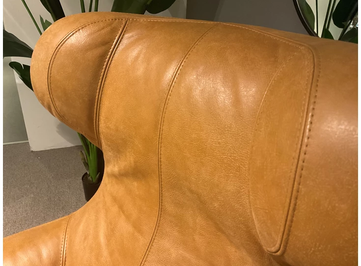 Detail Bijzetzetel Peaches leder Africa Caramel Het Anker