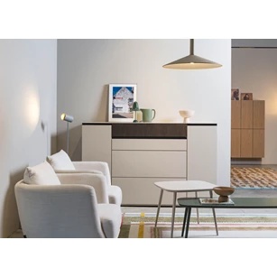 Hoge dressoir Cubo staand matte lak beige opstelling 237 Sudbrock