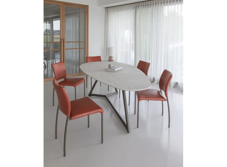 Zijkant Stoel Amore leder cognac Bree's New World