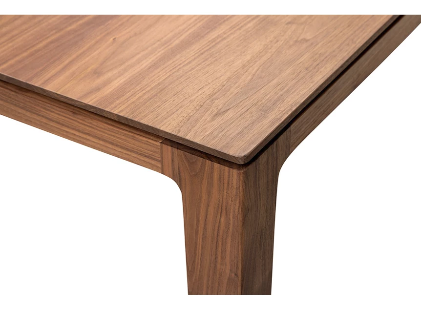 Detail Eettafel Savannah massief hout walnoot olie Kluskens