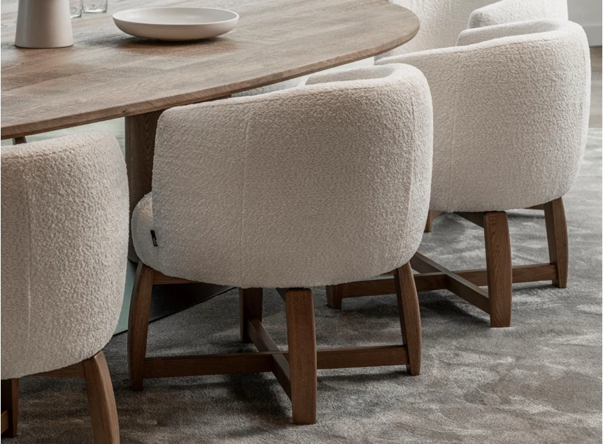 Low Dining Chair Chabby stof beige houten poot Passe Partout