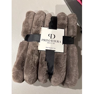 Rib rabbit fur plaid- taupe/grijs- 150*200