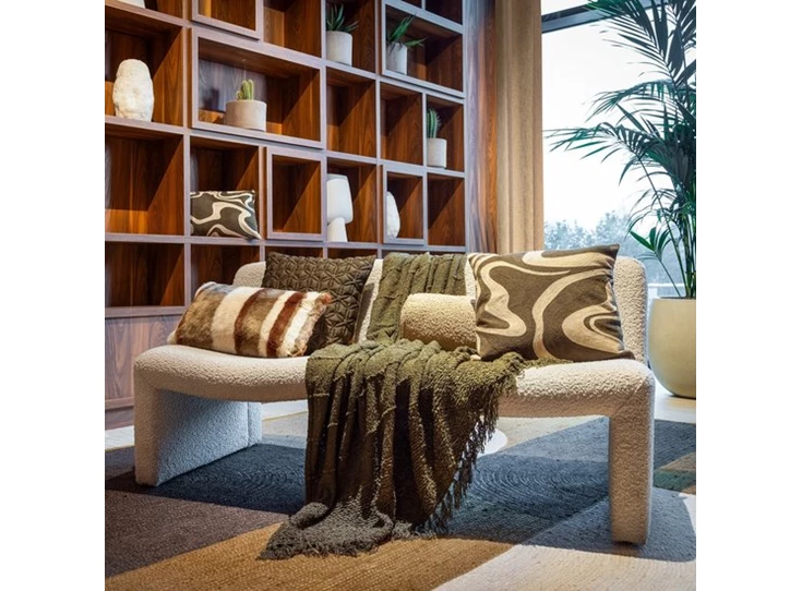 Cleo sierkussen- military olive- 30x50cm- sfeerbeeld