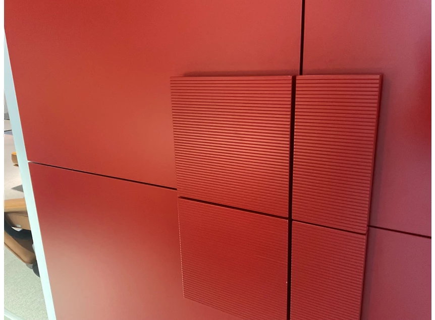 Greep City Barkast Centrotrentacinque lak rood Capod'Opera