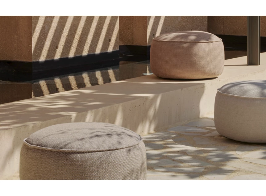 Sfeerfoto Poef Donut outdoor pouf XL mocha check 20076 Ethnicraft