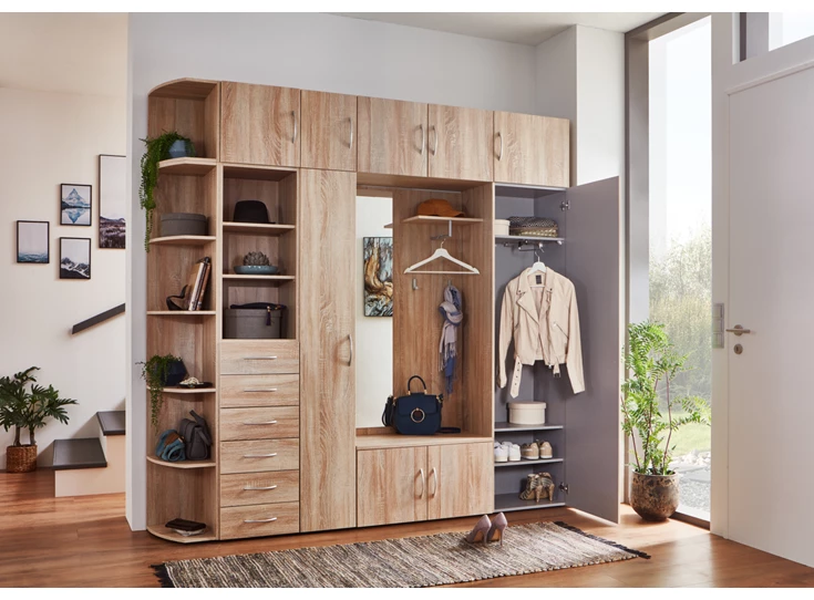 MRK 219 Garderobe mit 676 offen.jpg
