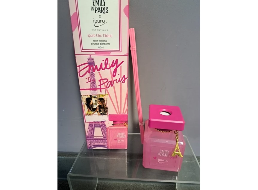 ESSENTIALS EMILY IN PARIS CHIC CHERIE 100ML
