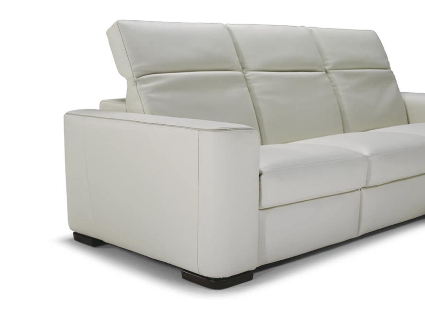 Detail Zetel Diesis 2828 met longchair en relax leder beige Natuzzi Italia