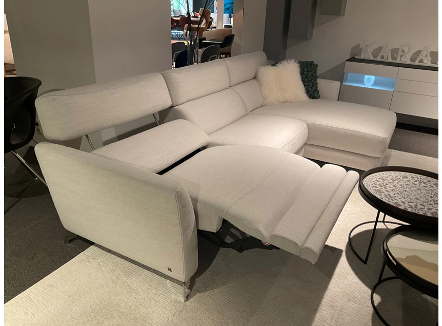 Relaxfunctie Salon Stan 3035 met longchair en relax stof wit Natuzzi Italia