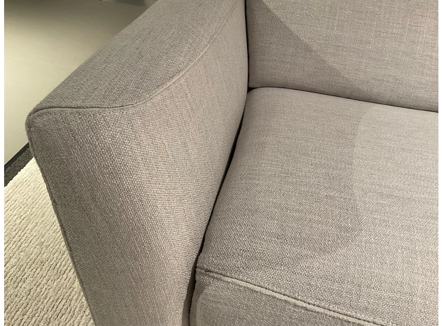 Detail Salon Stan 3035 met longchair en relax stof wit Natuzzi Italia