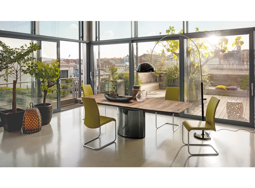 Verlengbare tafel Adler 1224 massief noot metalen voet black chrome 2 oval Draenert