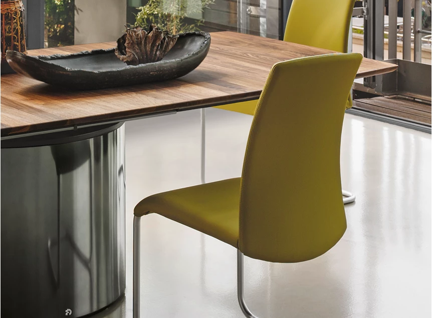 Detail Verlengbare tafel Adler 1224 massief noot metalen voet black chrome 2 oval Draenert