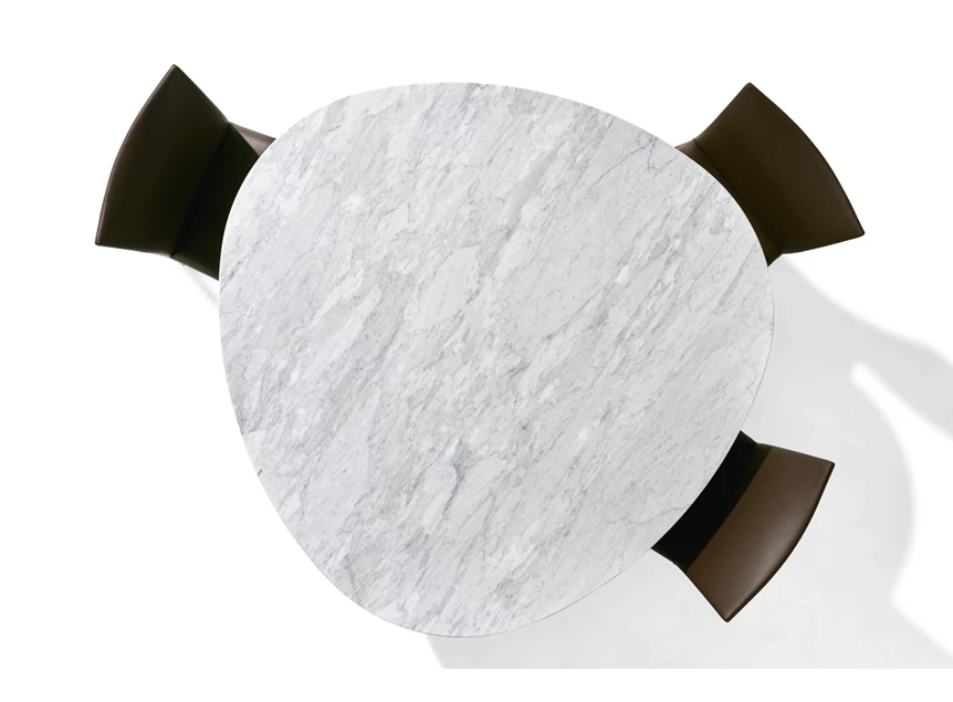 Bovenkant Eettafel Trilope 1540 stone calacatta organisch natuursteen poot noot Draenert