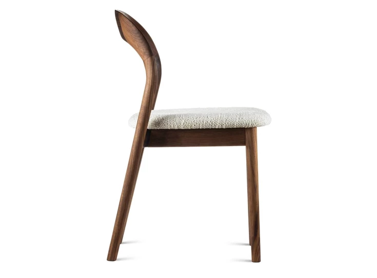 Zijkant Eetkamerstoel Moly massief noot Estetica Home