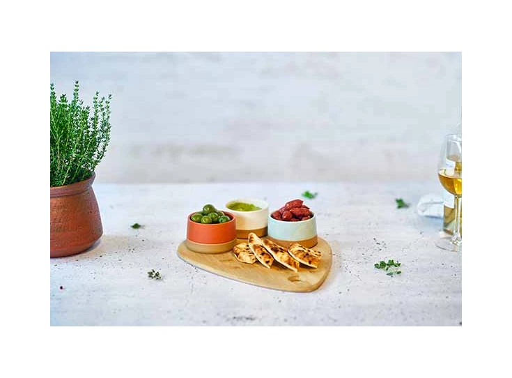 Dela aperoset 4stuks-serveerplank 36*27 + 3bowl Ø9,5*5,5 sfeerbeeld