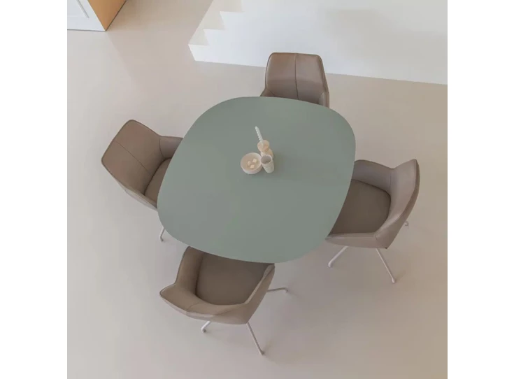 Bovenkant Eettafel Storq vierkant afgerond centrale poot Bree's New World