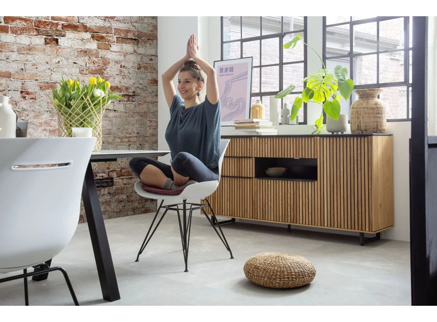 Sfeerfoto Stoel Tooon Original wit Iron Base Toon De Somer