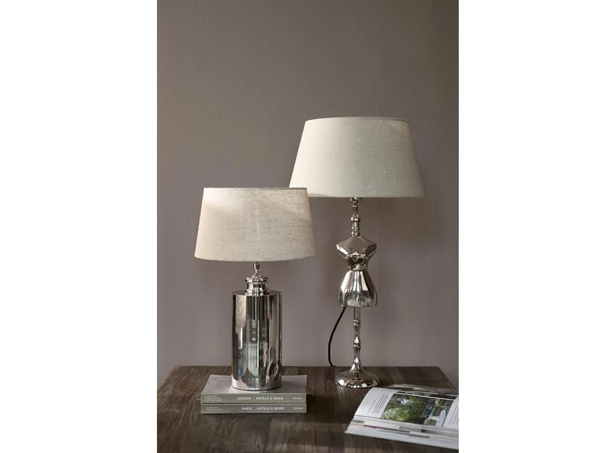 Elegant Mannequin Lamp Base- sfeerbeeld