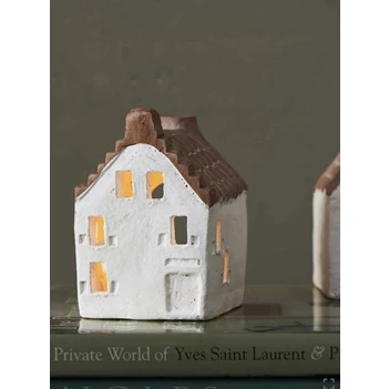 STEPPED GABLE CANAL HOUSE M