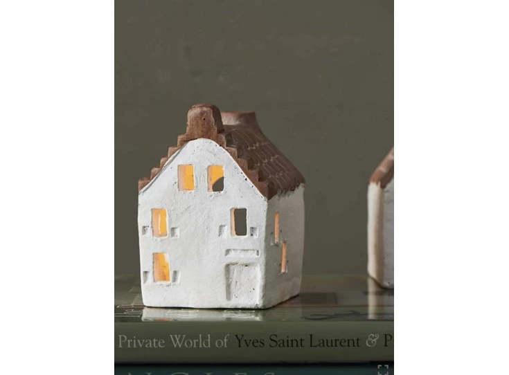 STEPPED GABLE CANAL HOUSE M