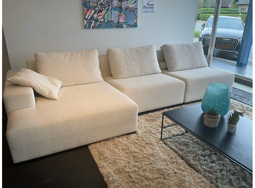 Front Salon Lexus longchair cosy stof gebroken wit Passe Partout