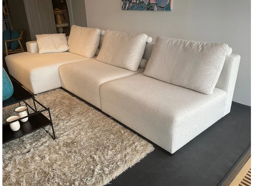 Zijkant Salon Lexus longchair cosy stof gebroken wit Passe Partout