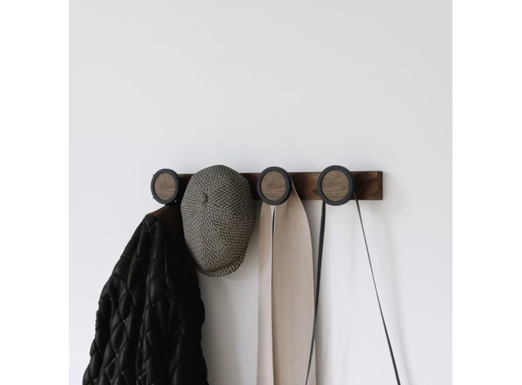 1016843-048 Umbra kapstok 4 haken Hub rail gebruik